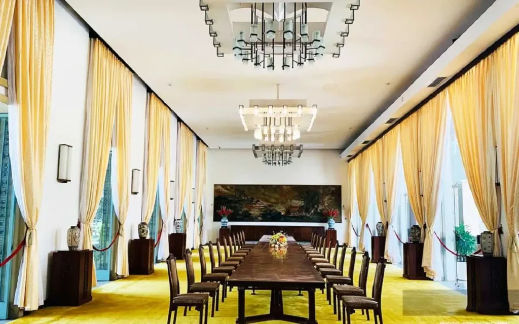 Dinh Độc Lập bên trong