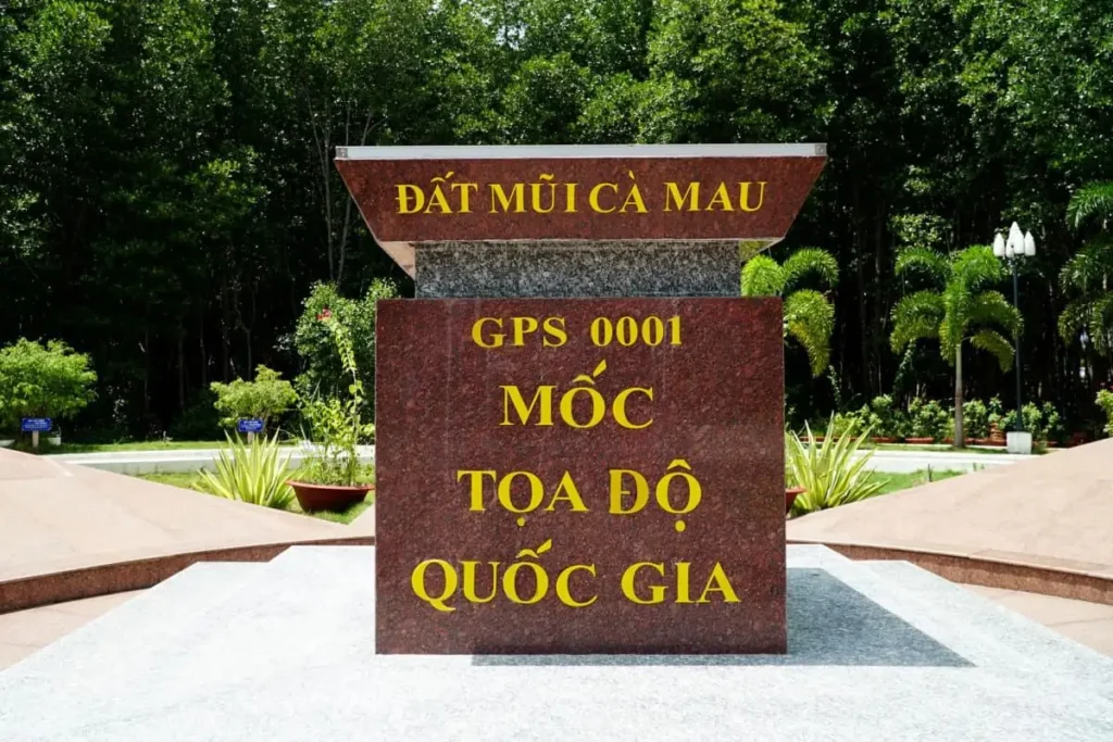 Mũi Cà Mau - Điểm cực nam thiêng liêng của tổ quốc Cột mốc tọa độ quốc gia GPS 0001