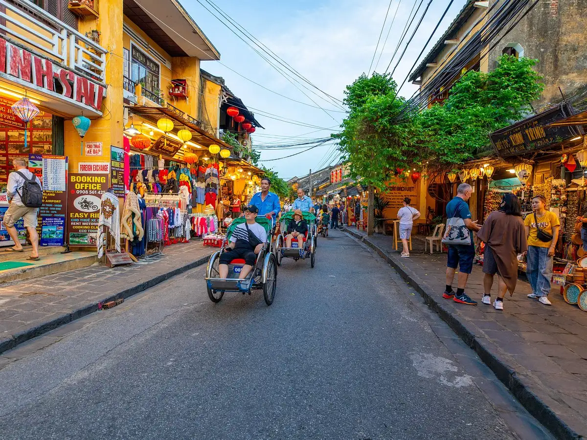 Quảng Nam lập kỷ lục mới: Đón 8 triệu du khách trong năm Quảng Nam lập kỷ lục mới: Đón 8 triệu du khách trong năm