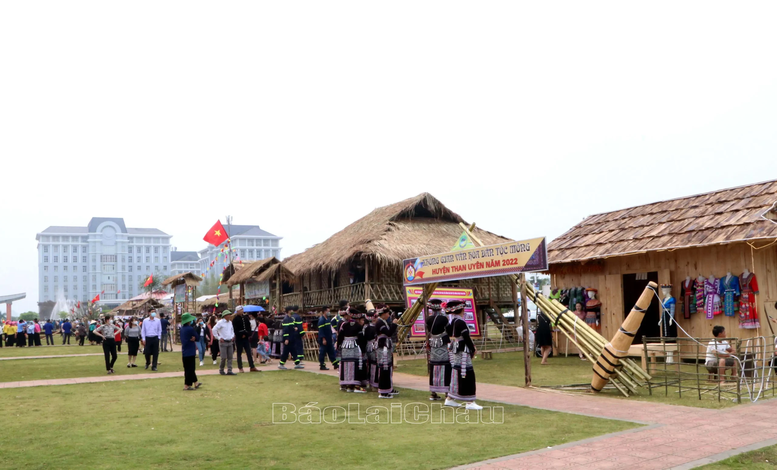 Không gian văn hóa dân tộc Lai Châu - Sắc màu đa dạng Không gian văn hóa dân tộc Lai Châu – Sắc màu đa dạng và đặc sắc