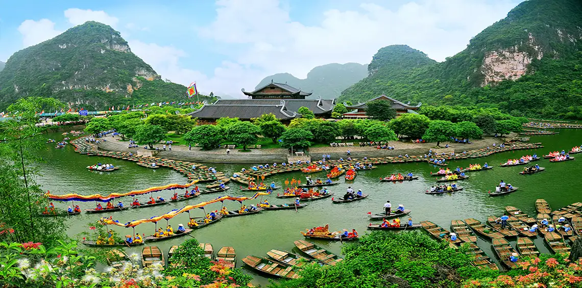 Du lịch di sản Việt Nam: Tận dụng giá trị văn hóa để phát triển