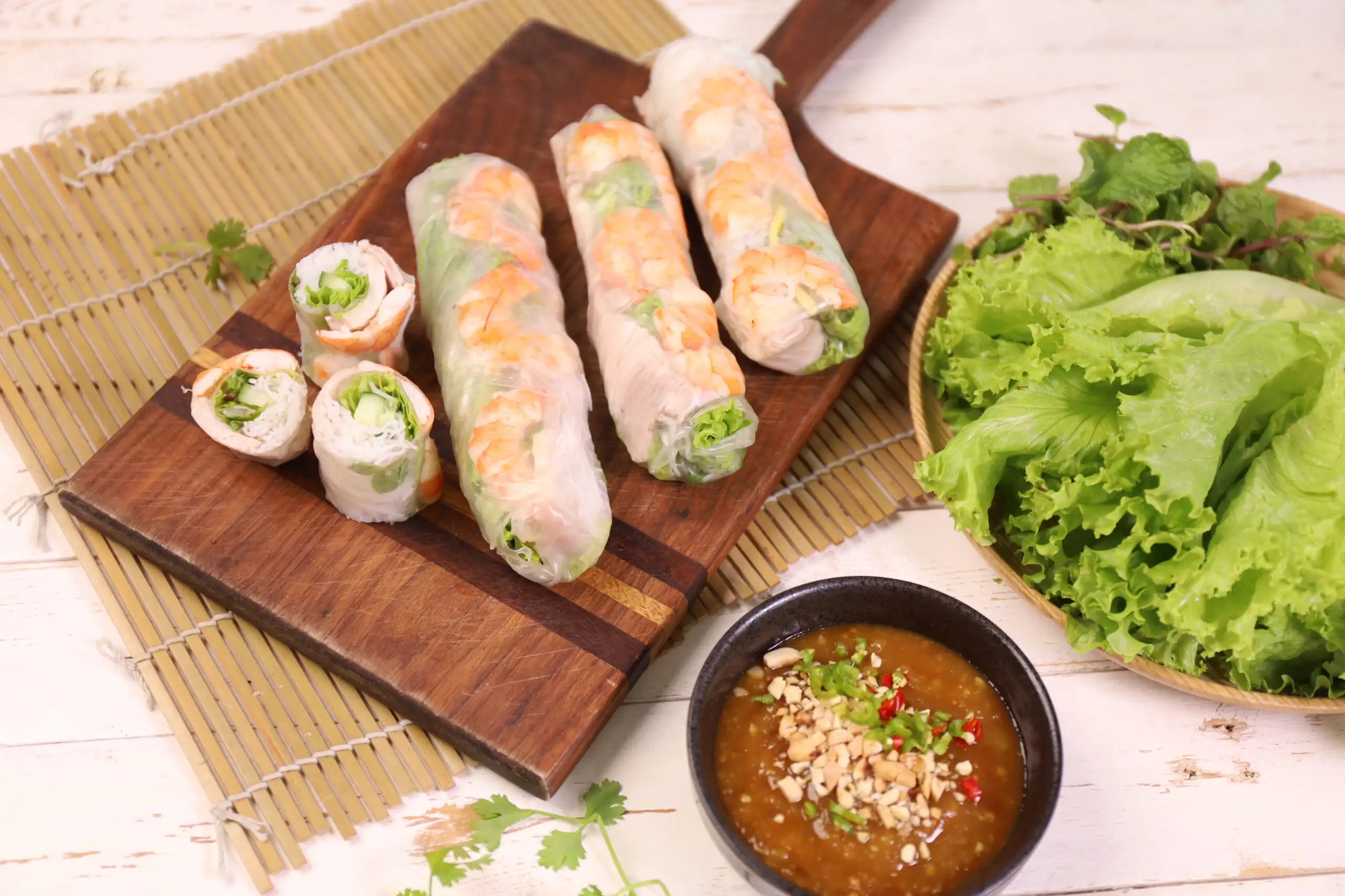 Ẩm thực đường phố Việt Nam: Hành trình vị giác đầy màu sắc goi-cuon