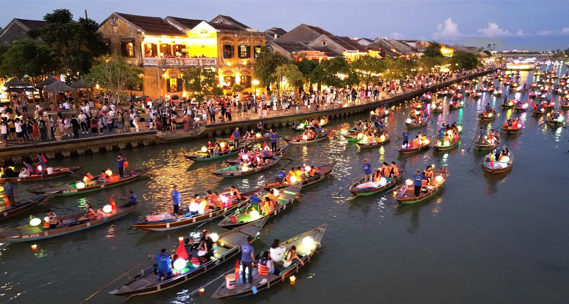 Quảng Nam lập kỷ lục mới: Đón 8 triệu du khách trong năm