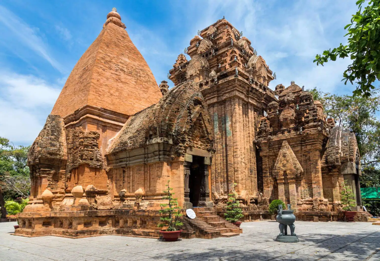 Lễ hội Tháp Bà Ponagar Nha Trang – Nét đẹp văn hóa Chăm Pa Lễ hội Tháp Bà Ponagar Nha Trang – Nét đẹp văn hóa Chăm Pa