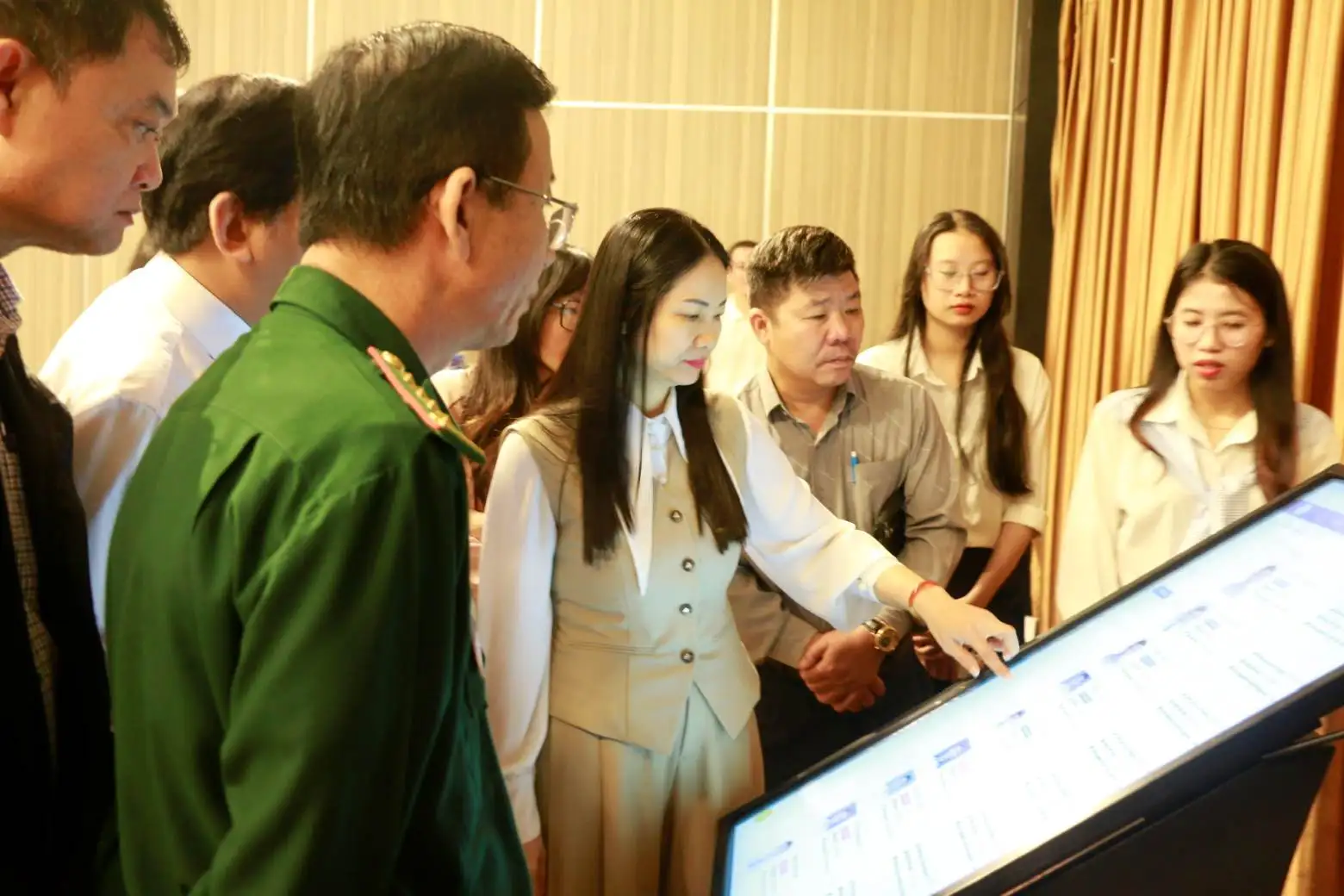 Khánh Hòa ra mắt trung tâm du lịch thông minh Khánh Hòa ra mắt trung tâm du lịch thông minh