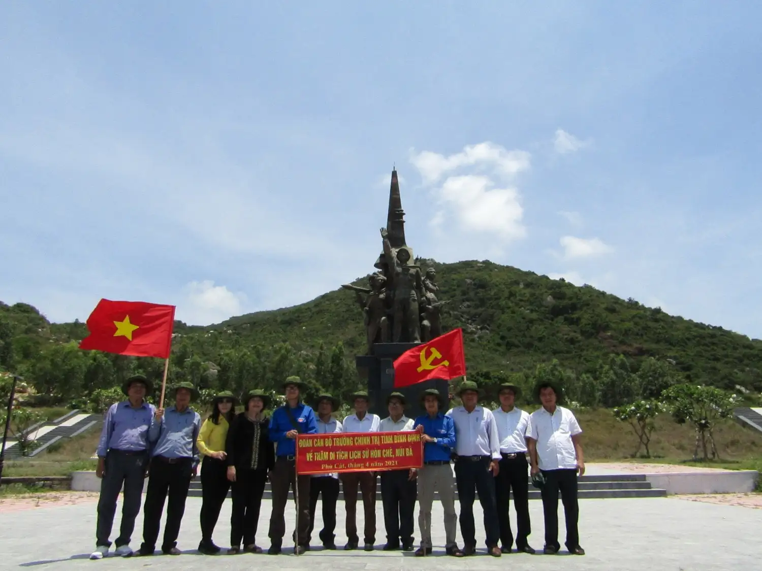 Đèo Truông Gia Vấn (Bình Định) :vẻ đẹp thiên nhiên và di tích lịch sử Đèo Truông Gia Vấn (Bình Định) :vẻ đẹp thiên nhiên và di tích lịch sử