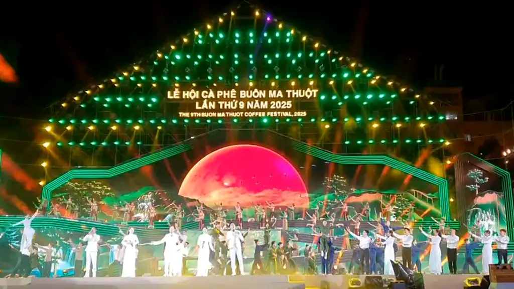 Lễ Hội Cà Phê Buôn Ma Thuột - Tôn vinh hạt ngọc Tây Nguyên Lễ Hội Cà Phê Buôn Ma Thuột – Tôn vinh hạt ngọc Tây Nguyên