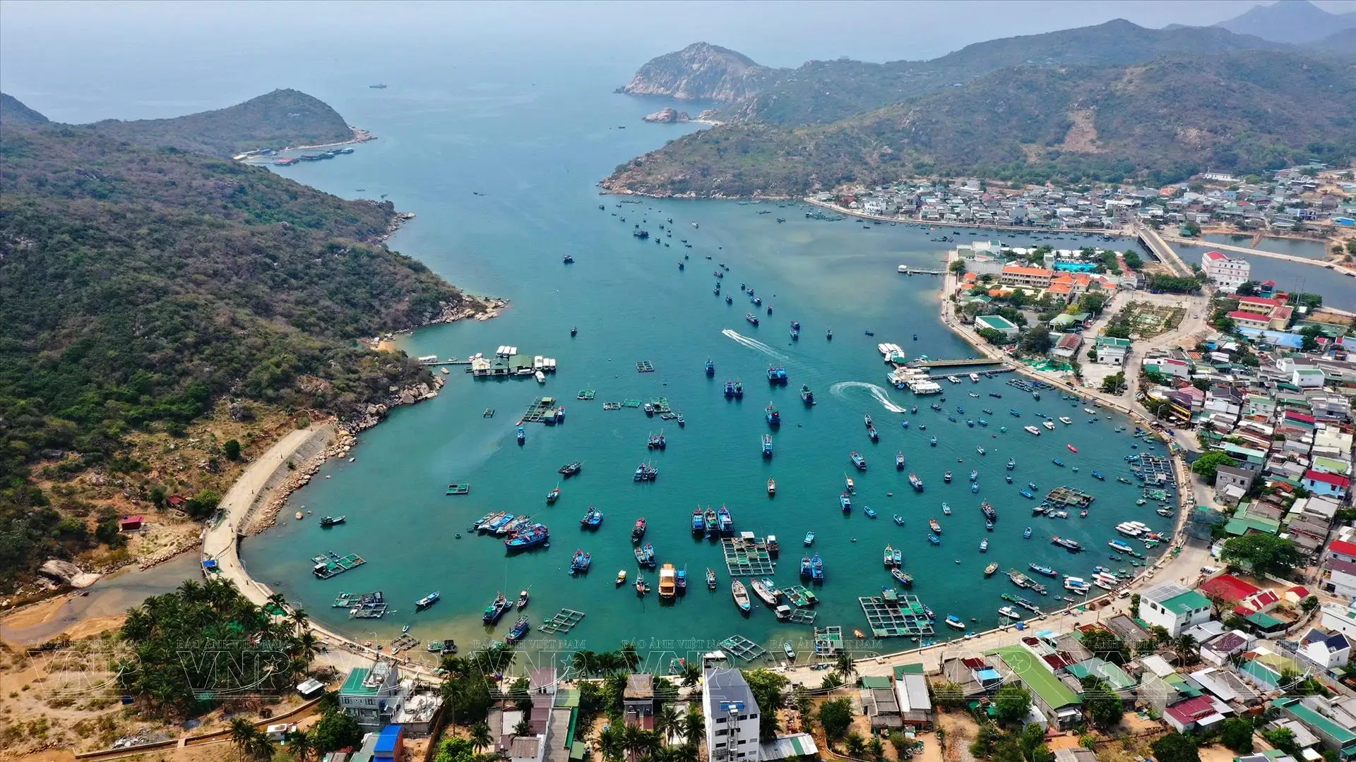 Người Việt tìm kiếm điểm du lịch nào nhiều nhất năm 2024? Người Việt tìm kiếm điểm du lịch nào nhiều nhất năm 2024?