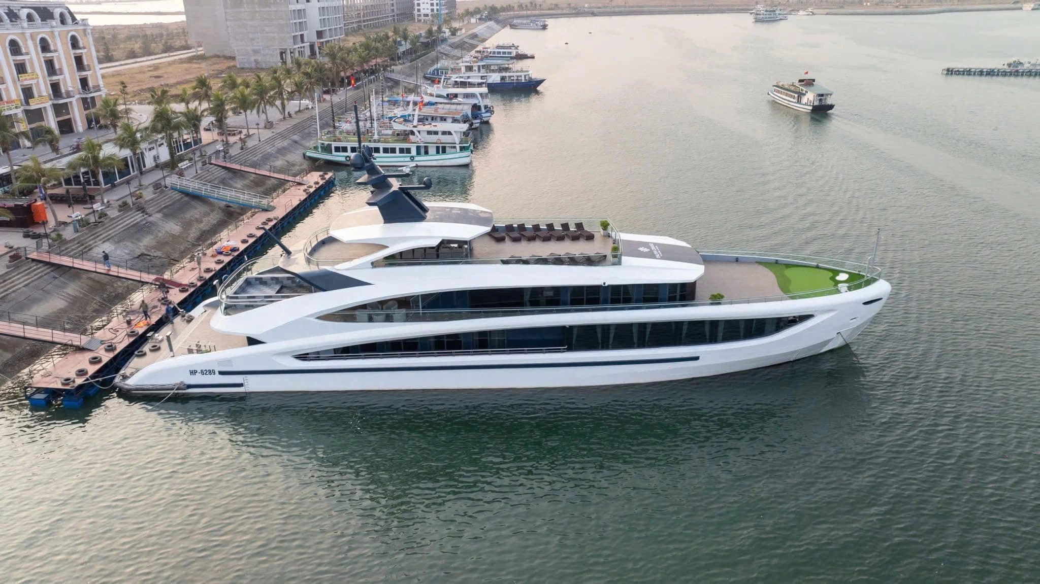 Tàu Du lịch Taliya Cruise Hải Phòng hoàn tiền cho du khách Tàu Du lịch Taliya Cruise Hải Phòng hoàn tiền cho du khách